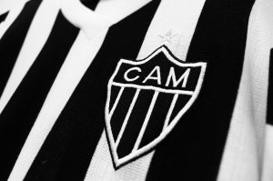 Pixabay | Serginho Pacheco Camisa e brasão do Atlético Mineiro
