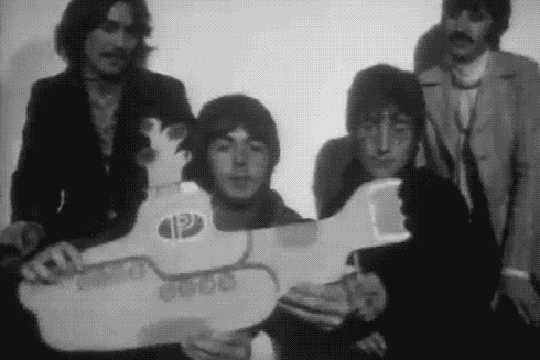 The Beatles com submarino amarelo