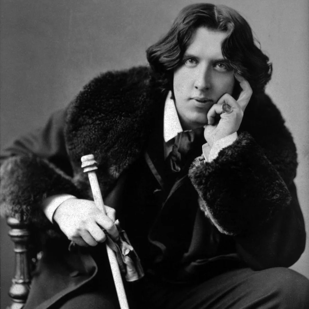 Imagem em preto e branco do escritor Oscar Wilde