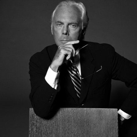 Wikimedia Commons - Wikipédia Foto em preto e branco de Giorgio Armani