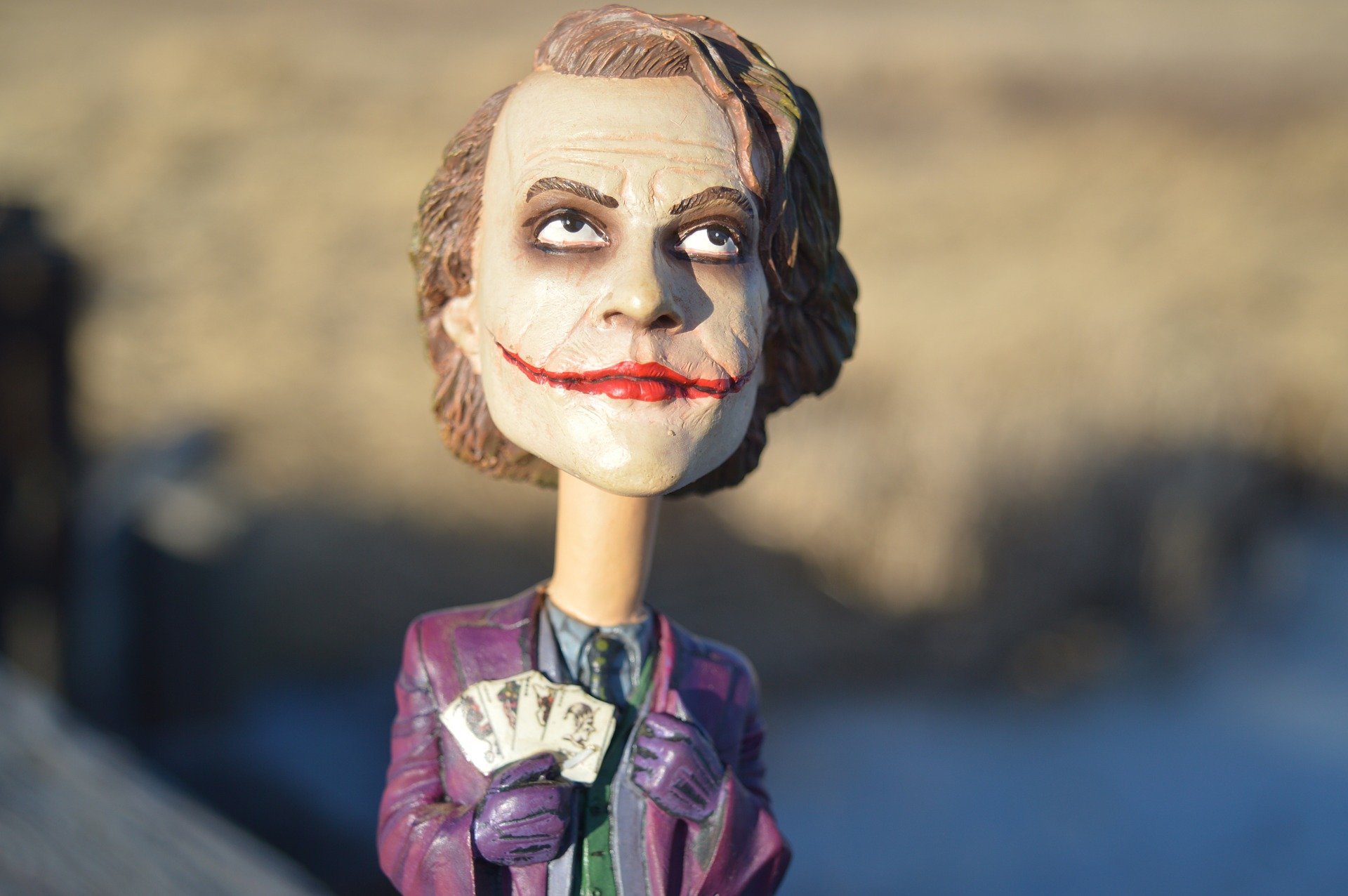 ErikaWittlieb / Pixabay Foto de um boneco do Coringa.