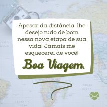 Casal em estrada com carro conversível