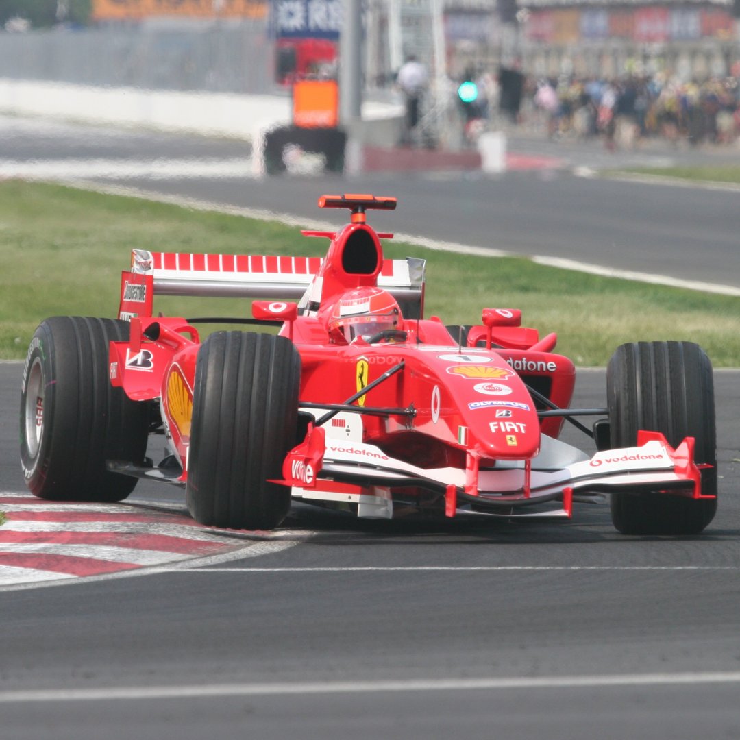 Foto de Michael Schumacher em carro de corrida