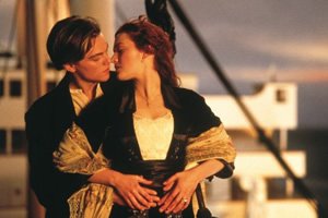 Cena de Titanic com Jack (Leonardo DiCaprio) e Rose (Kate Winslet)