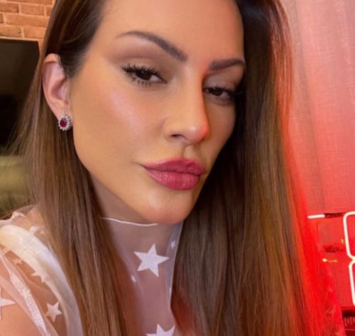 Mensagens com Amor 'Eu não posso me sentir presa.' - Cléo Pires