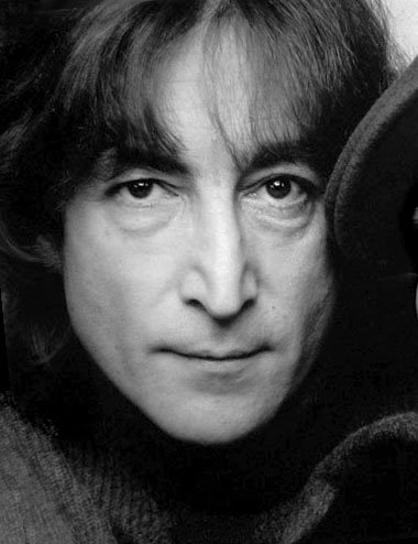 John Lennon em foto preta e branca