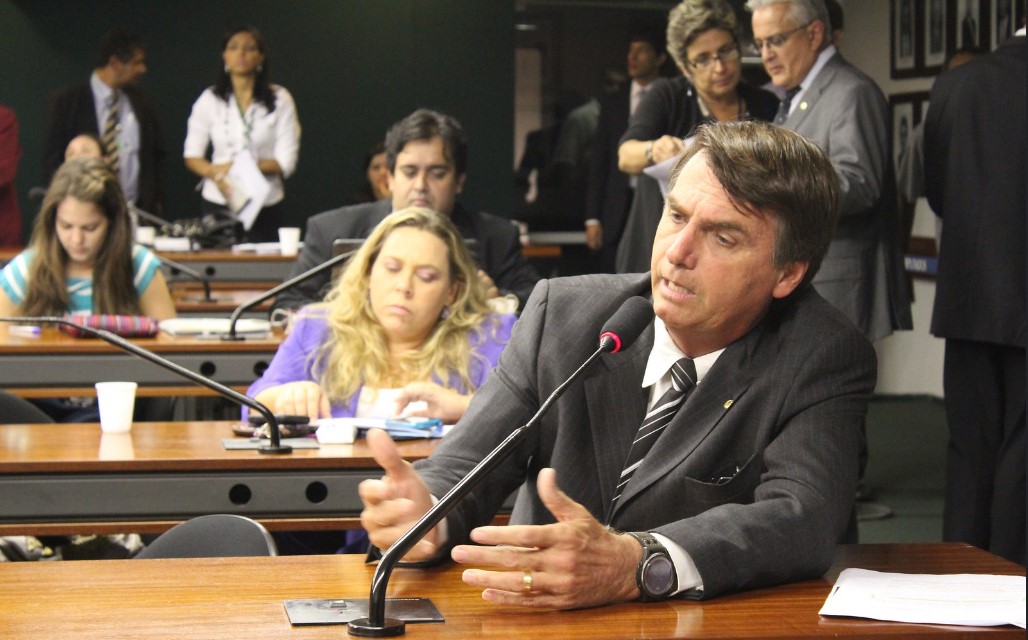 Bolsonaro se pronunciando na Comissão de Direitos Humanos