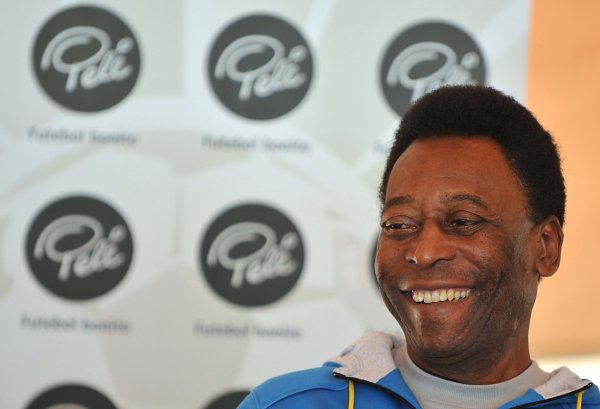 Marcello Casal Jr./ABr/ Wikipédia Commons Pelé olhando para o lado sorrindo