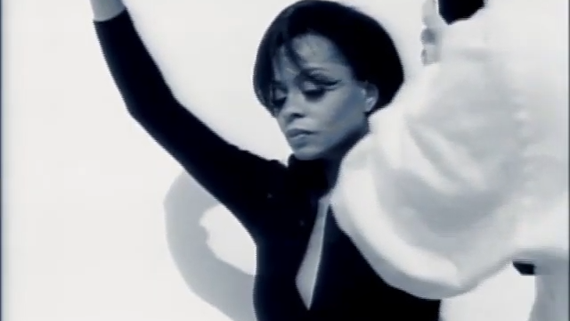 Capa do vídeo 'Diana Ross - Love Hangover'