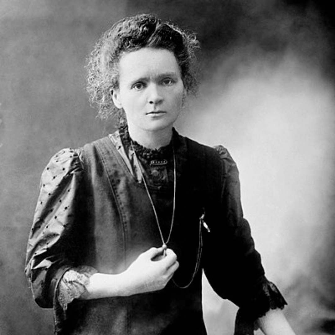 Marie Curie posando para foto.