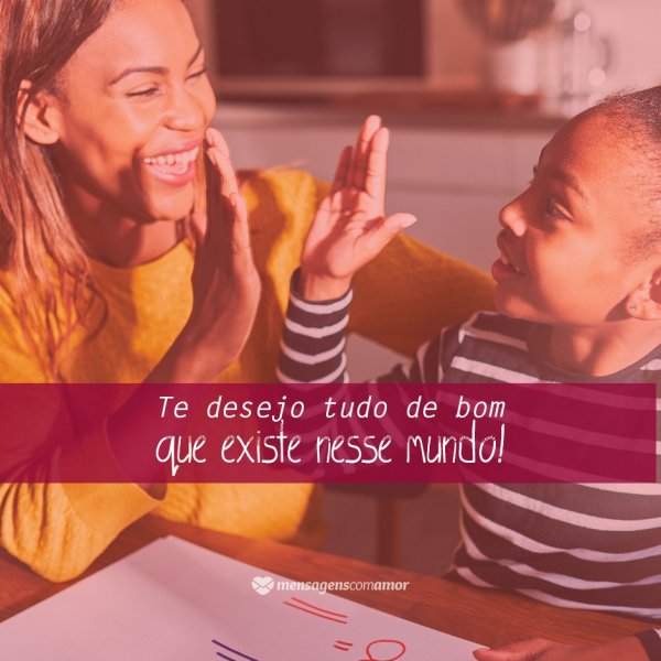 Canva/Mensagens com Amor 'Te desejo tudo de bom que existe nesse mundo' - Mensagens de aniversário para afilhada