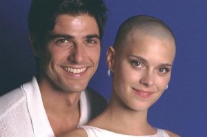 Reprodução internet | Gauchazh Reynaldo Gianecchini e Carolina Dieckmann em foto de divulgação de novela 'Laços de família'