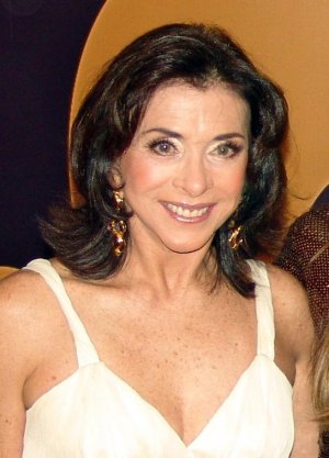 Ficheiro: Wikipedia Betty Faria sorrindo