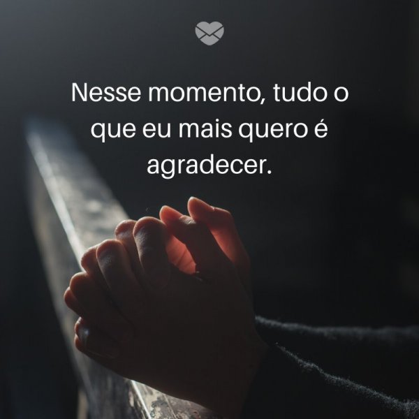 Mensagens Com Amor/ Canva 'Nesse momento, tudo o que eu mais quero é agradecer.' -Devoção no dia de Nossa Senhora Aparecida