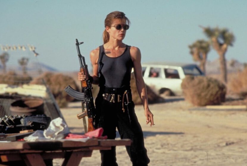 Linda Hamilton como Sarah Connor em O Exterminador do Futuro 2: Dia do Julgamento