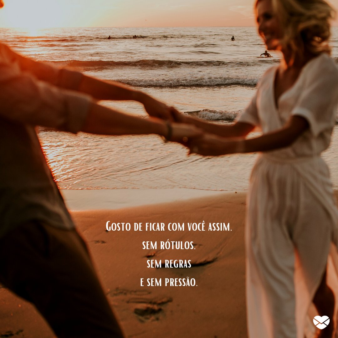 Mensagens Com Amor/Canva 'Gosto de ficar com você assim, sem rótulos, sem regras e sem pressão.' - Mensagens para o ficante