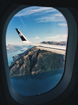 Pexels/Janiere Fernandez Paisagem vista da janela de um avião