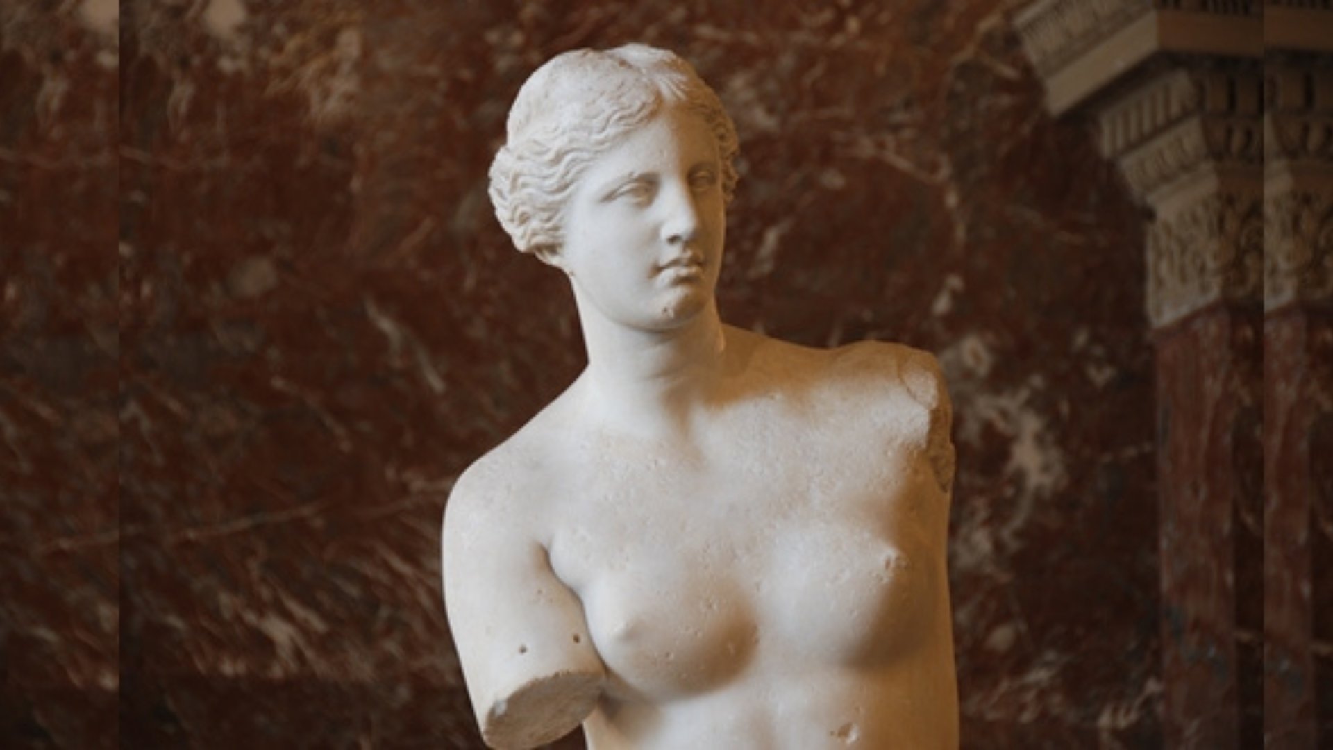 Foto da estátua da Deusa Afrodite