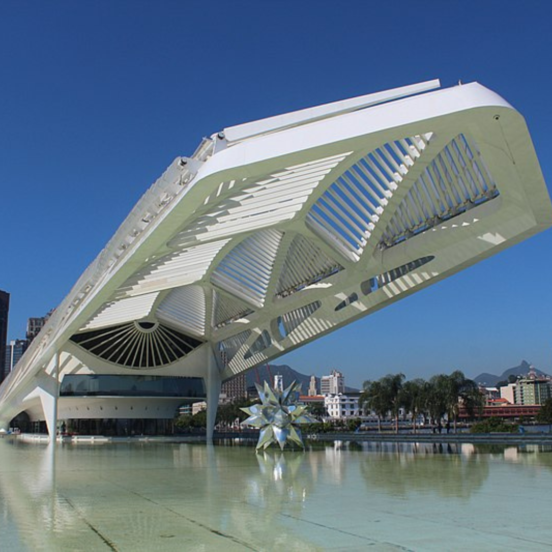 Fachada do Museu do Amanhã no Rio de Janeiro.