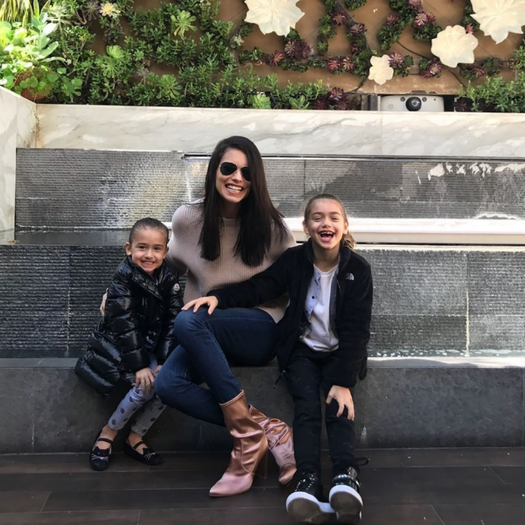 Adriana e suas filhas
