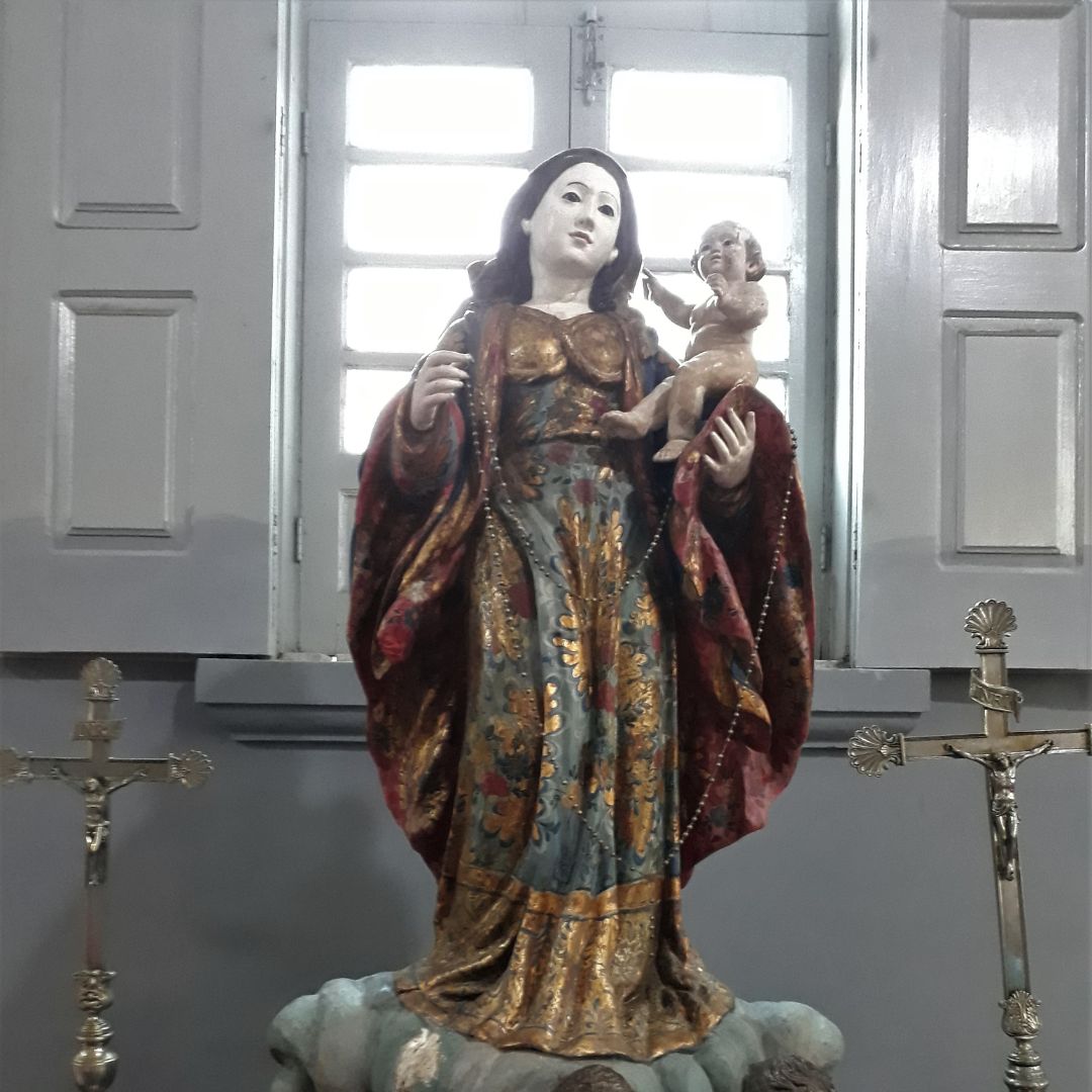 Estátua de Nossa Senhora do Rosário