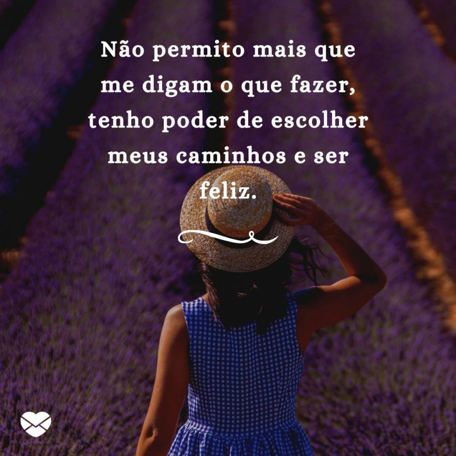 Frases para foto sozinha sorrindo — torne-se uma inspiração!