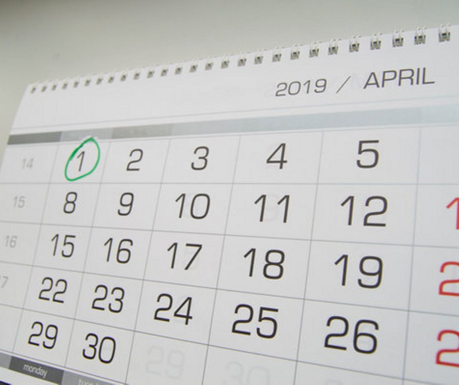 Calendário com 1 de abril marcado em verde