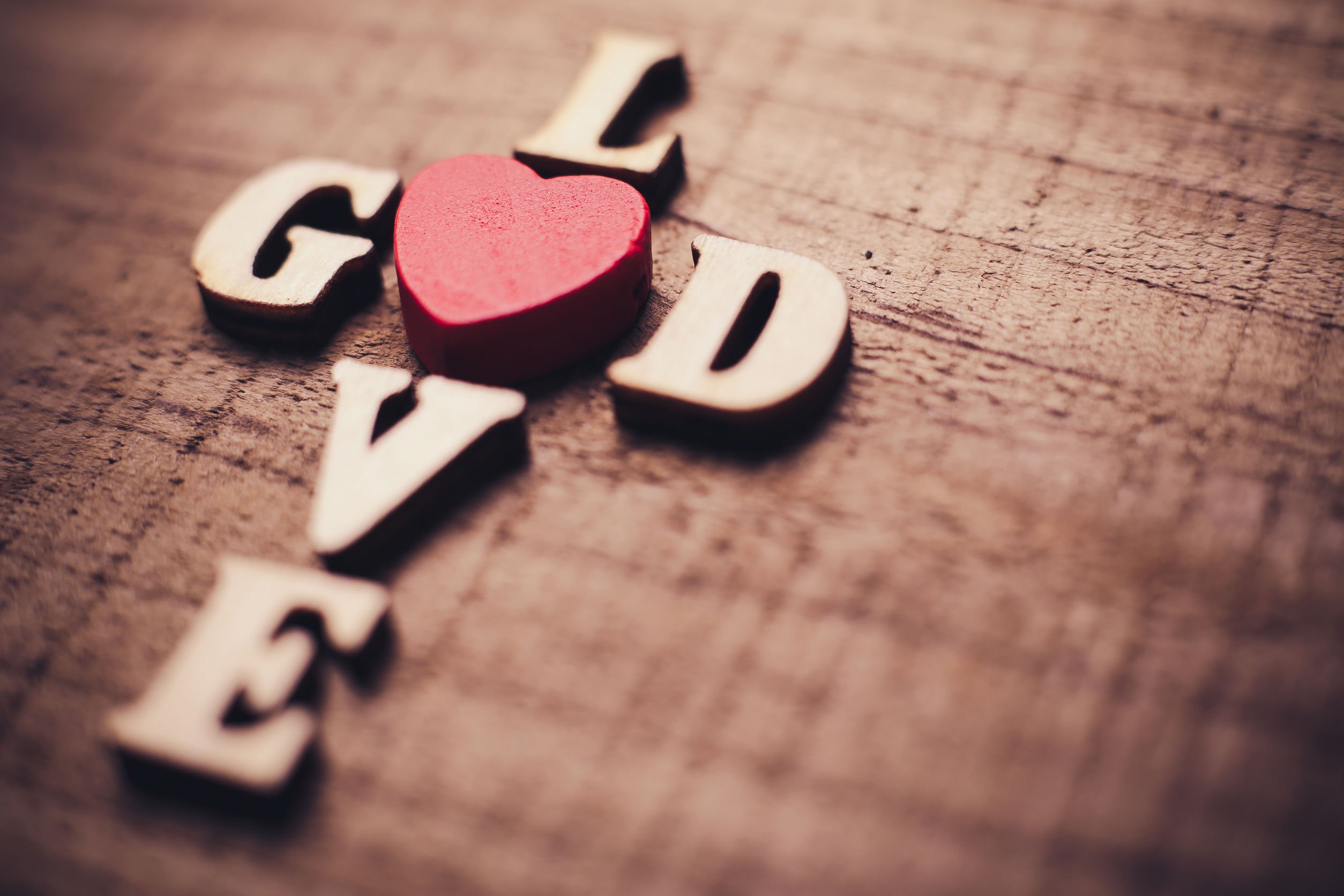 'Love God' - Frases evangélicas para fotos
