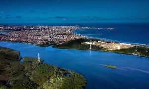 Vista aérea panorâmica de Maceió