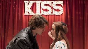Foto de personagens do filme Barraca do Beijo
