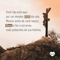 Pixabay Mãos abertas com as palmas voltadas para cima, em sinal de oração.