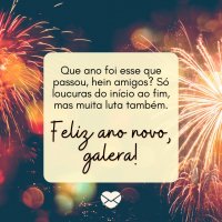 Brinde entre amigos felizes