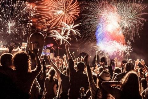 Festa de ano novo e fogos de artifício