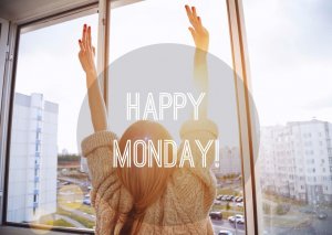 123rf Mulher de braços pra cima e Happy Monday escrito