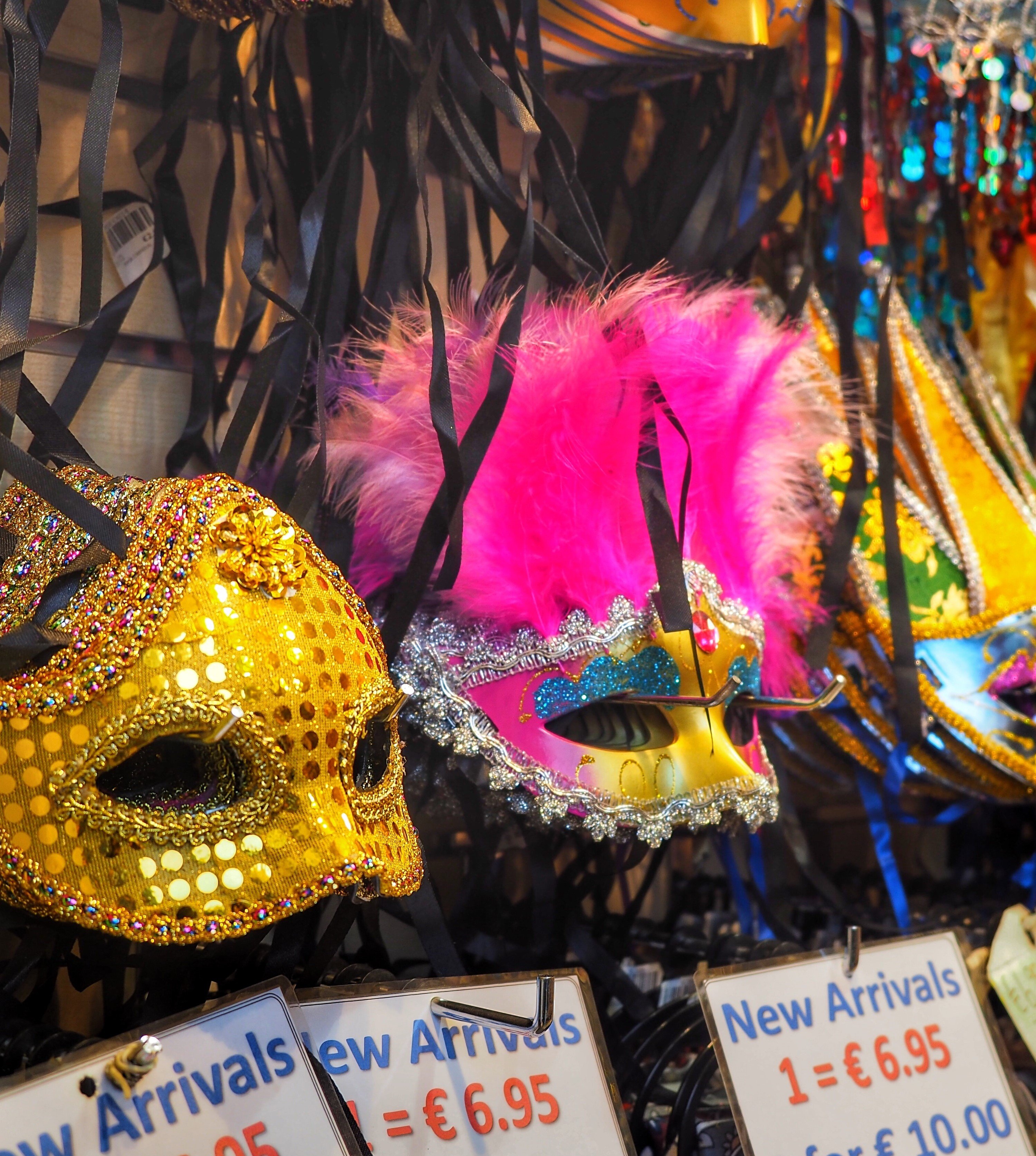 Máscaras coloridas de carnaval