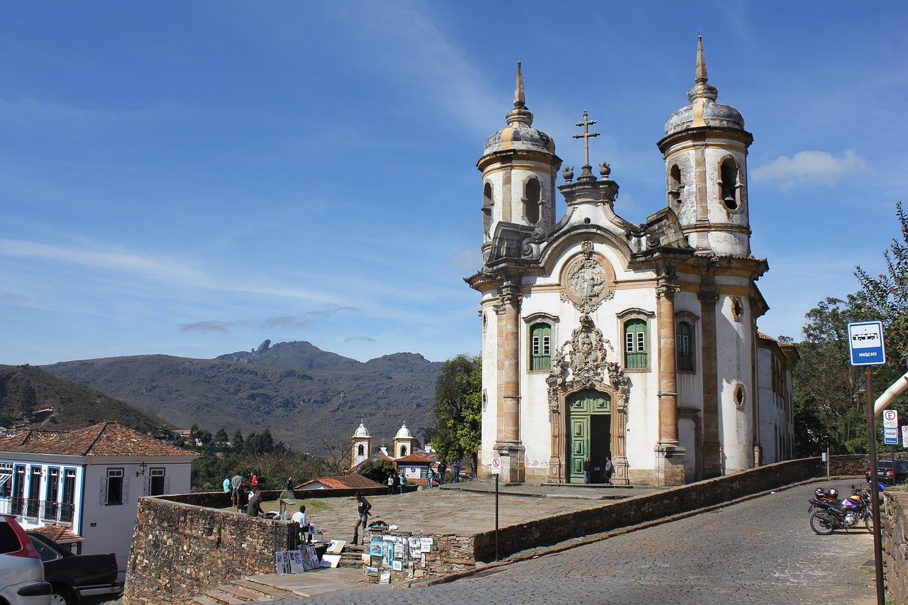 Igreja em lugar alto em Ouro Preto