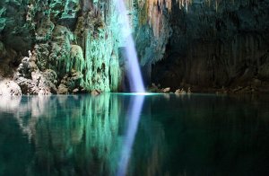 Wikipedia - Edmilson Sanches Lago do Abismo Anhumas, em Bonito.