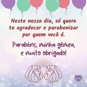 Keisha Montfleury Unsplash Irmãs gêmeas sentadas no gramado com roupa de bailarina