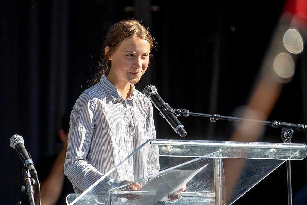 Greta Thunberg discursando durante Marcha Climática em Montreal.
