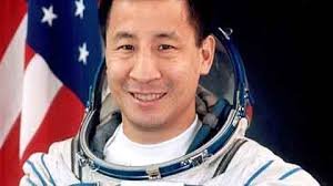 www.esa.int Edward Lu