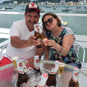Twitter.com Foto de Ratinho tomando cerveja