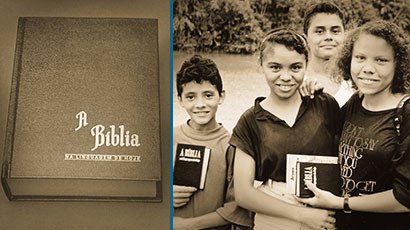 Capa da Bíblia na Linguagem de Hoje e crianças segurando o exemplar, em seu lançamento em 1988.