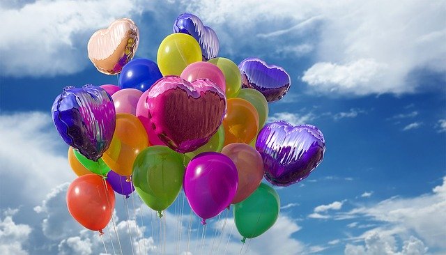 Balões de aniversário em forma de coração