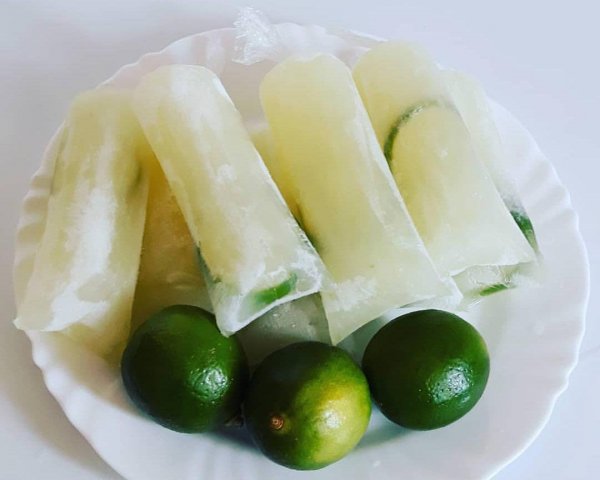 theinstapic.com Geladinhos de limão e limões em prato