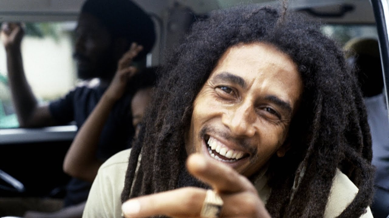 Cantor Bob Marley sorrindo