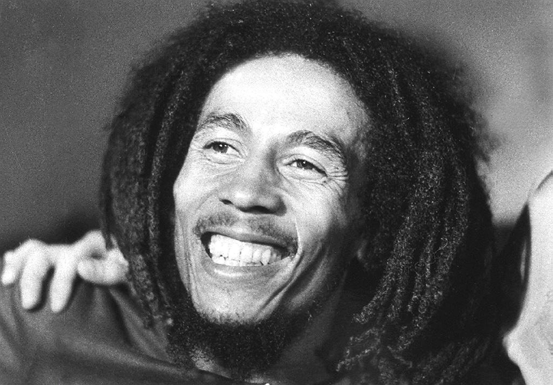 Cantor Bob Marley sorrindo