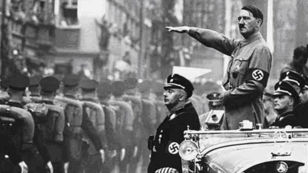 Divulgação/Internet Fotografia de Adolf Hitler durante a Segunda Guerra Mundial.