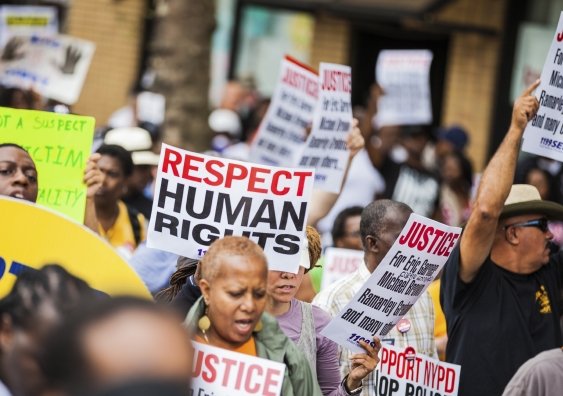 Protesto em Nova Iorque em favor dos Direitos Humanos.