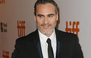 Reprodução/ Instagram Homem sorrindo/ Joaquin Phoenix