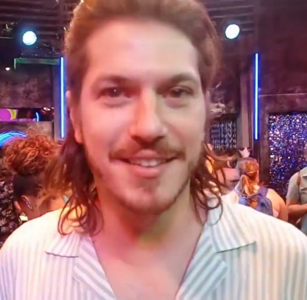 Reprodução/ Wikipédia Homem sorrindo/ Caio Paduan